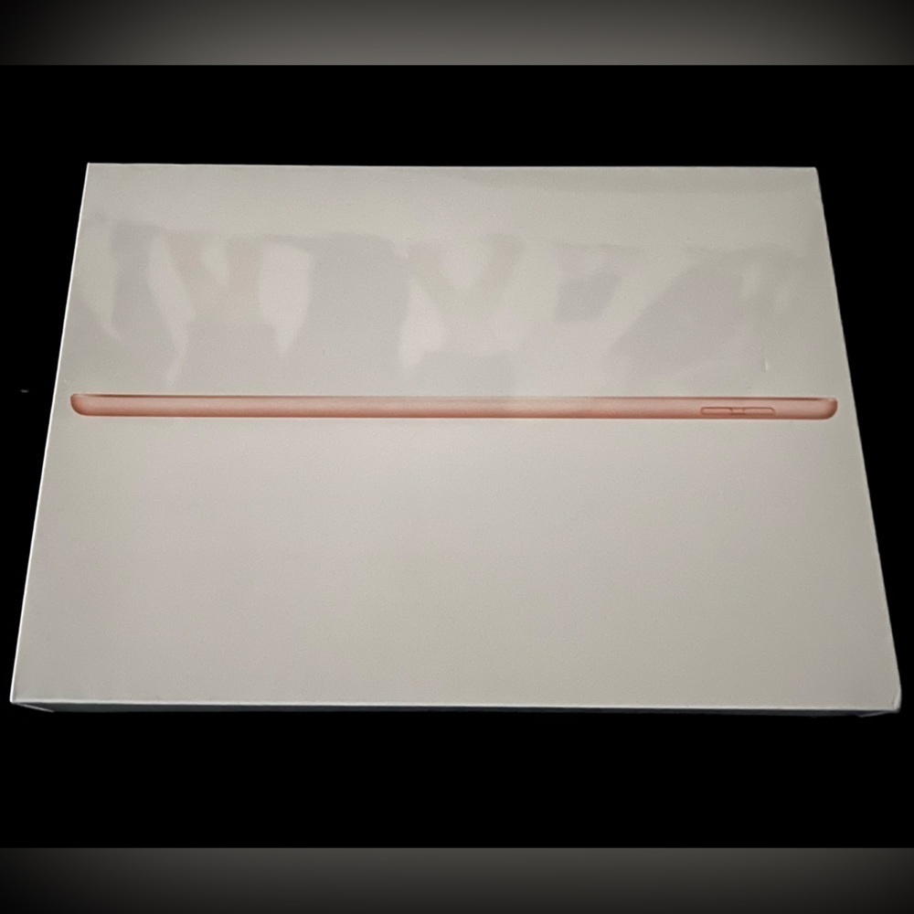 Rose gold colour Factory sealed 7gen iPad 32g